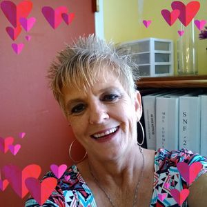 Meet your Posher, Carla